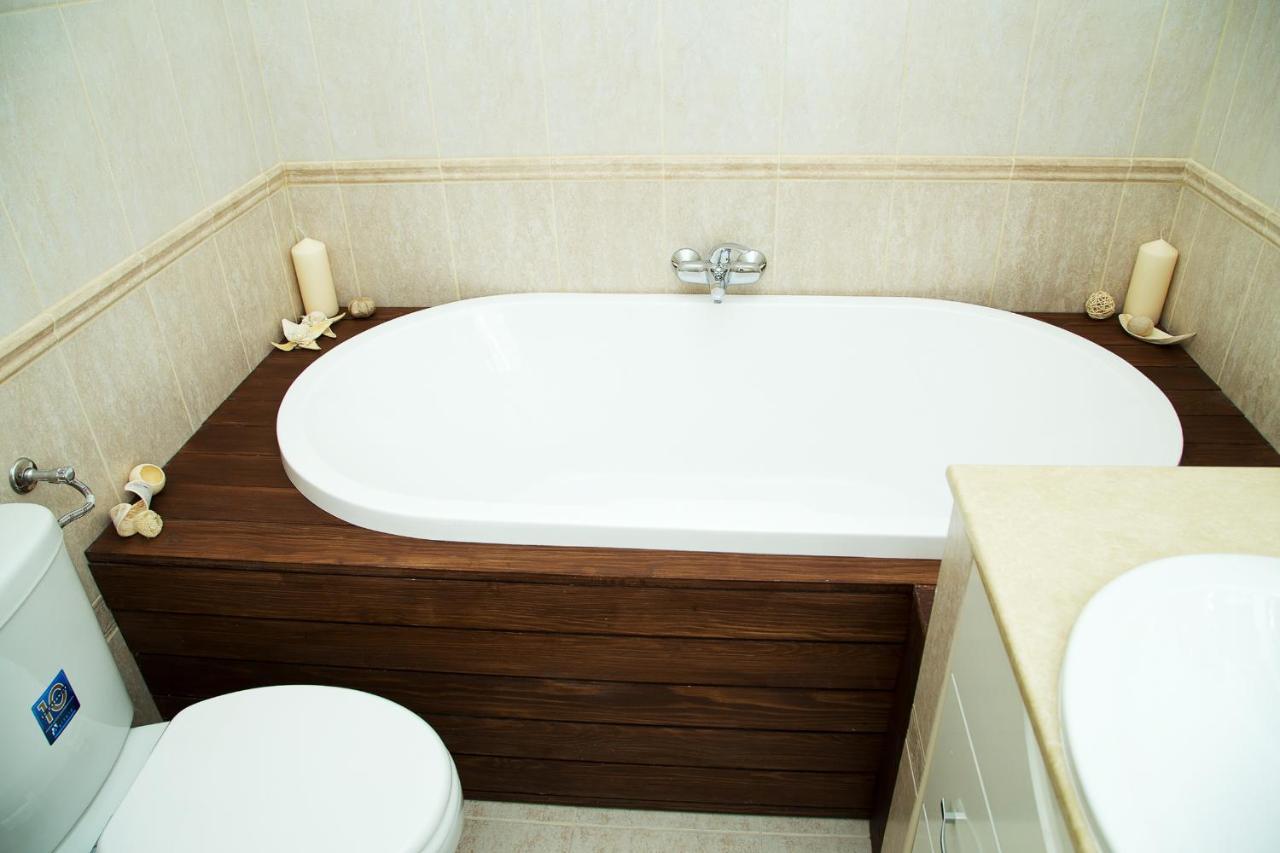 Pelicanstay At Riverside Danube Budapest Exterior photo