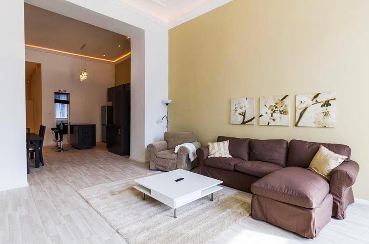 Pelicanstay At Riverside Danube Budapest Exterior photo